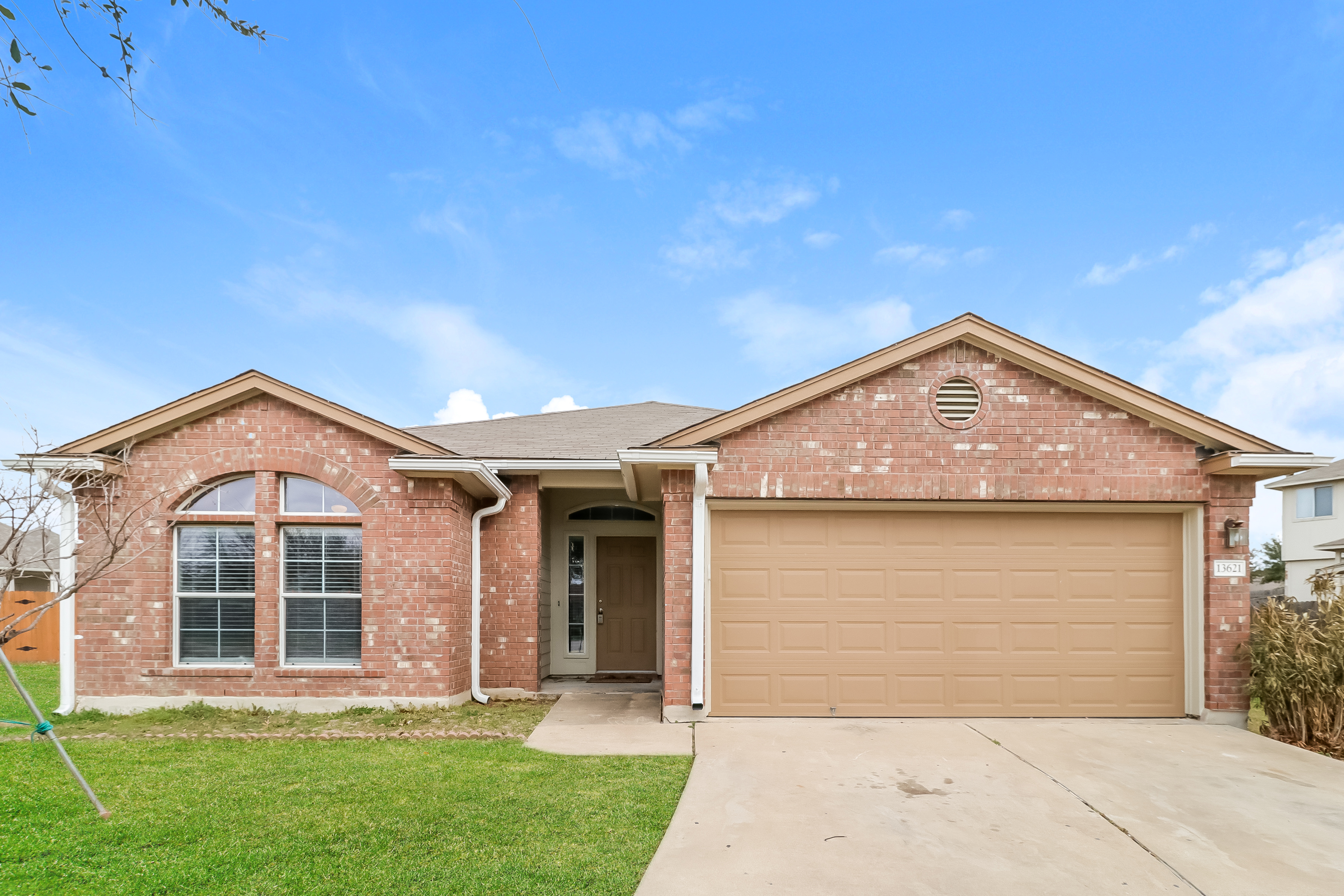 13621 John F Kennedy St Manor, TX 78653